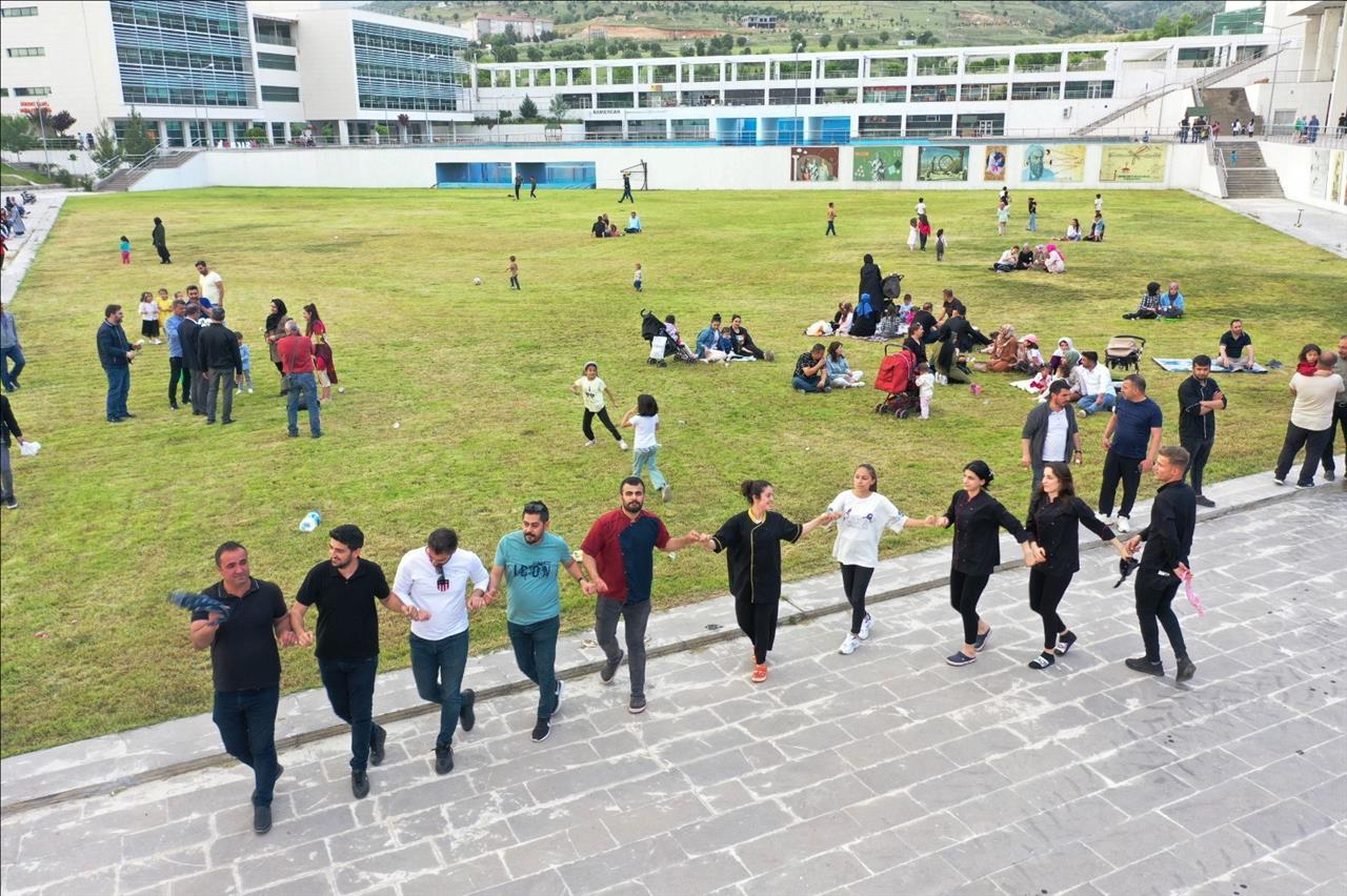 universitemizde-2-geleneksel-personel-piknigi-duzenlendi