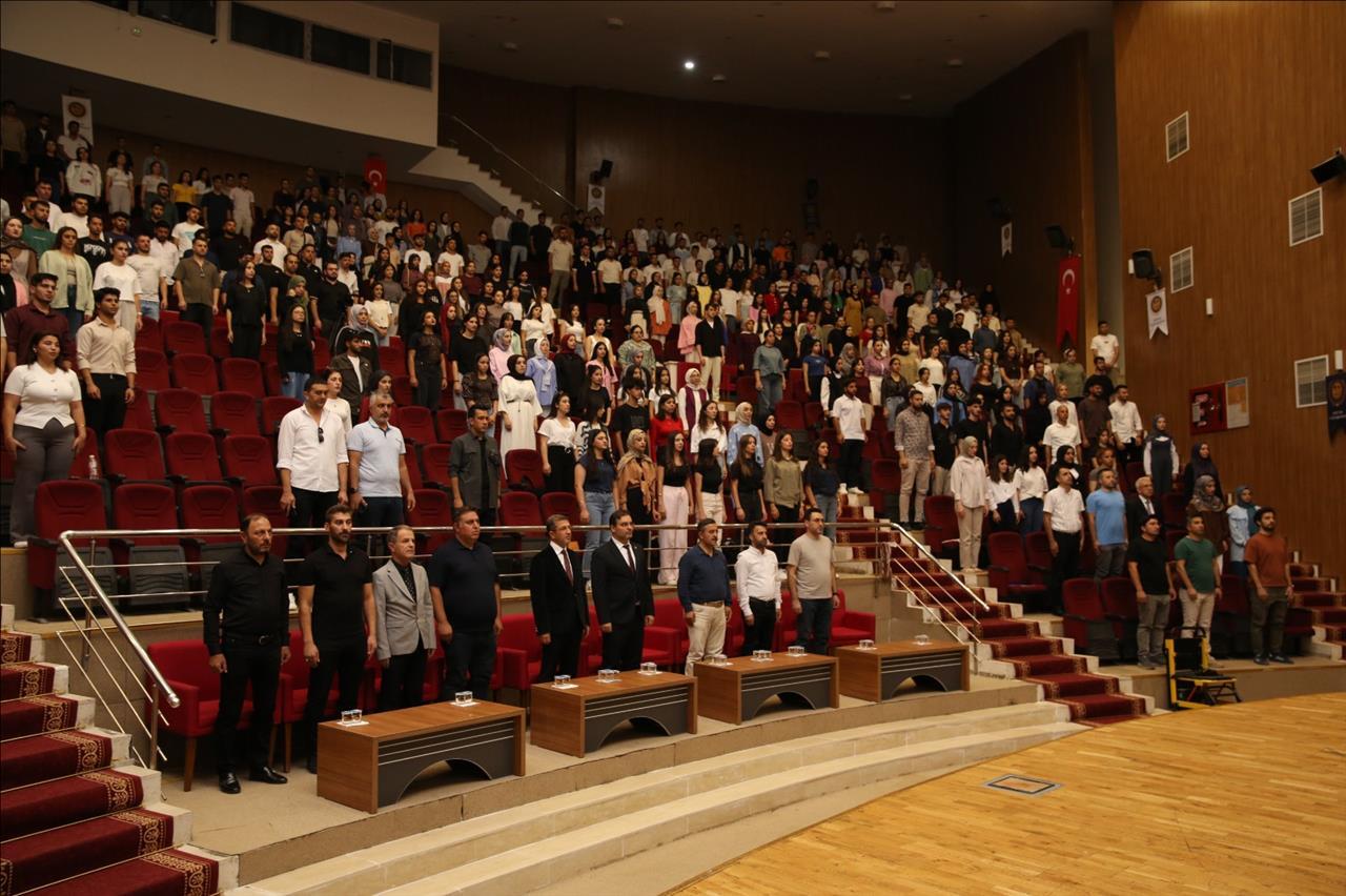 universitemizde-yeni-ogrencilere-oryantasyon-egitimi