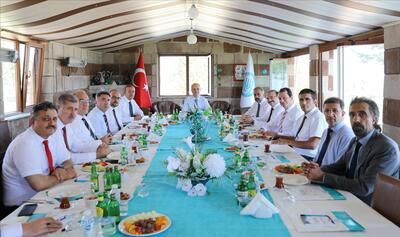 yok-baskani-prof-dr-ozvar-ahlat-ta-rektorlerle-bulustu